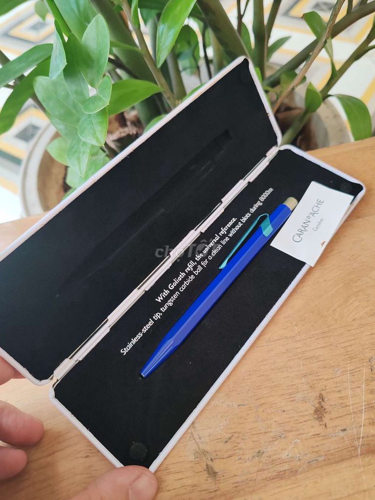 Bút bi Caran dAche 849 Limited Xanh dương. Mua bán Đồ dùng văn phòng tại Quận 7 Tp Hồ Chí Minh được đăng bởi Vy Vy hình 1