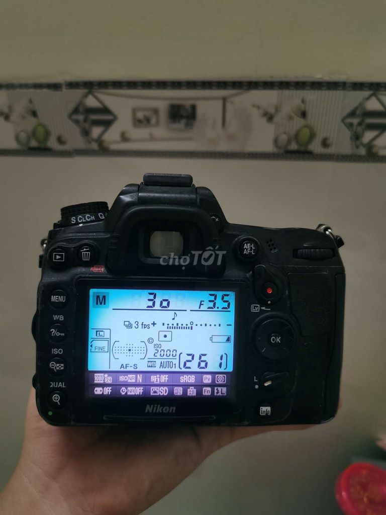 Nikon D7000 2 pin kèm lens 18-135 như mới