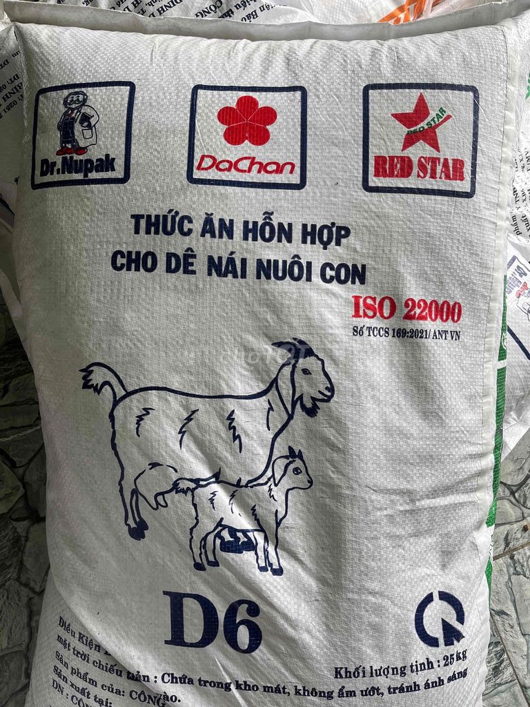 Thức ăn chăn nuôi dê D6 25kg. Mua bán Phụ kiện, Thức ăn, Dịch vụ tại Huyện Long Hồ Vĩnh Long được đăng bởi  Lê hình 1