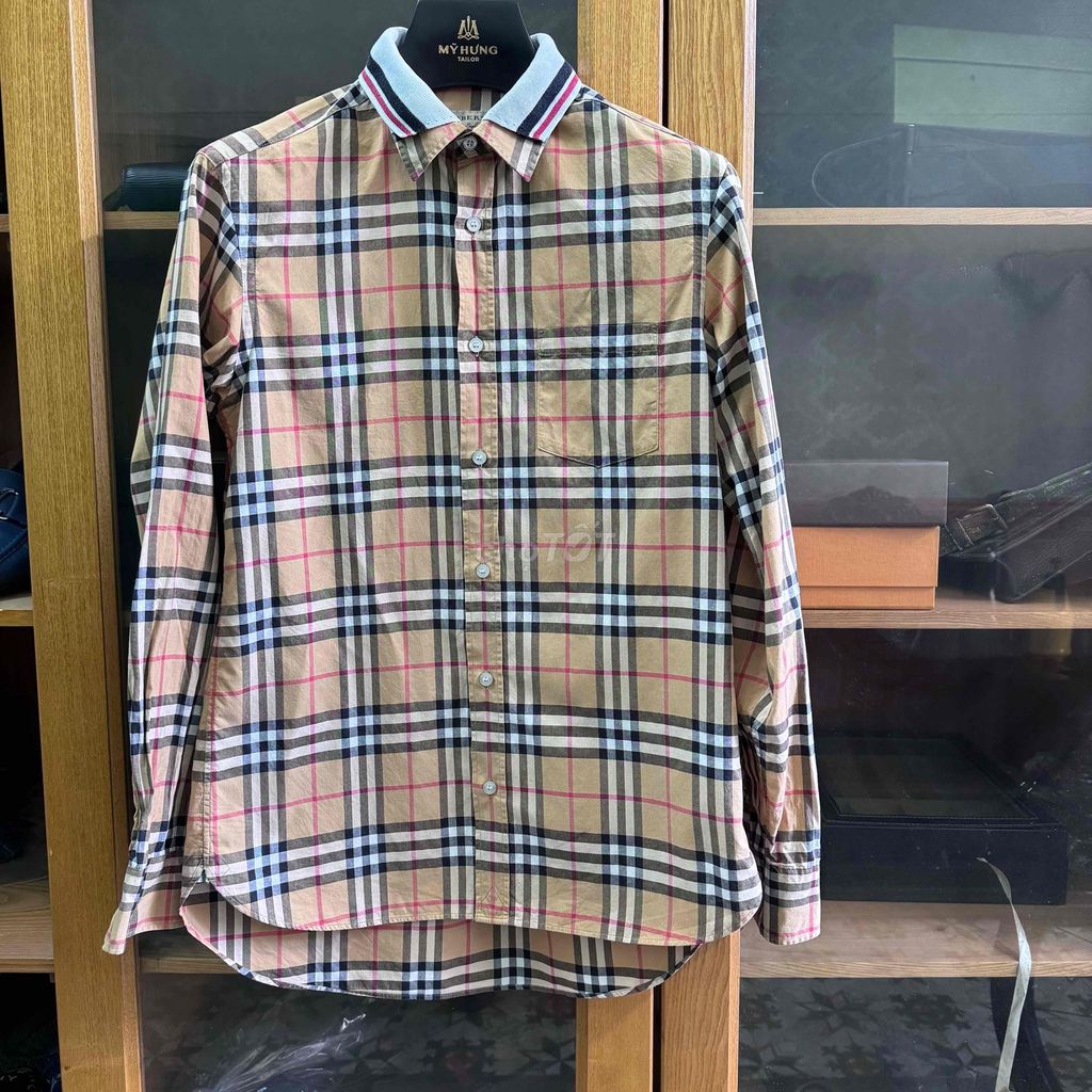 Áo sơ mi Burberry like new. Mua bán Quần áo tại Quận Hoàn Kiếm Hà Nội được đăng bởi Đồ Hiệu Phạm Thuận Authentic hình 1