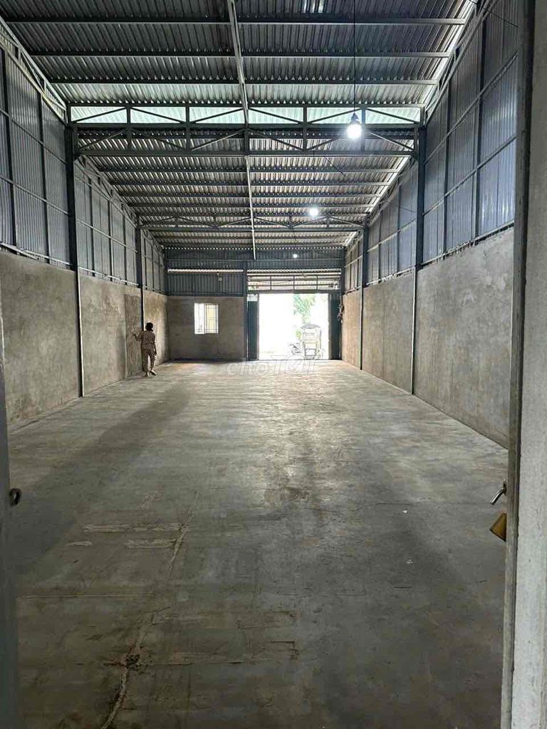 Cho Thuê Kho Xưởng 130m2 - 10tr Đường Lê Đình Cẩn , Q.Bình Tân