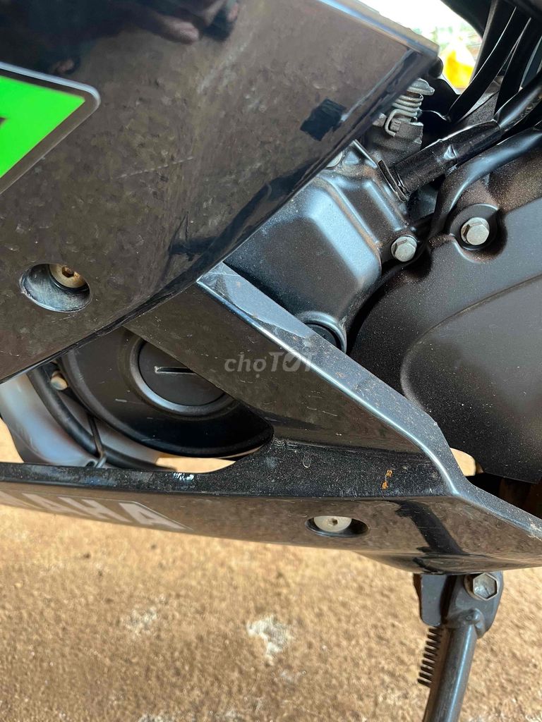 Yamaha R15 Đen 35249 km. Mua bán Xe máy tại Thành phố Buôn Ma Thuột Đắk Lắk được đăng bởi Trần Minh Lâm  hình 6