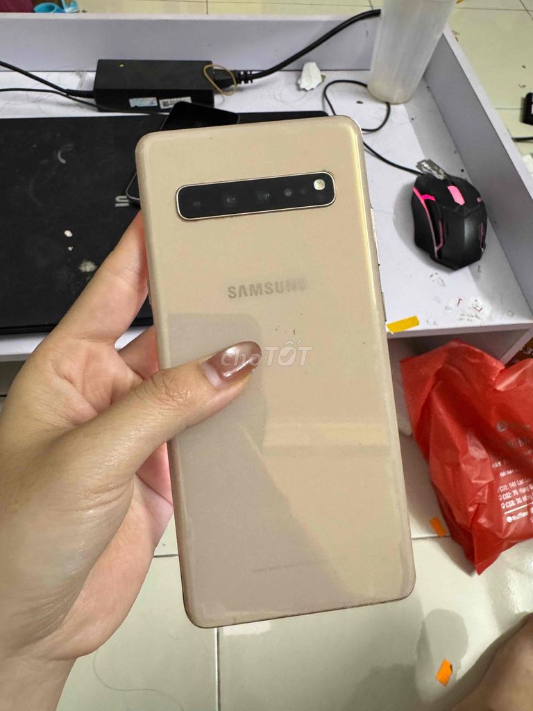 Samsung S10 5G Vàng Đã qua sử dụng. Mua bán Điện thoại tại Quận Đống Đa Hà Nội được đăng bởi Phương Thảo hình 1