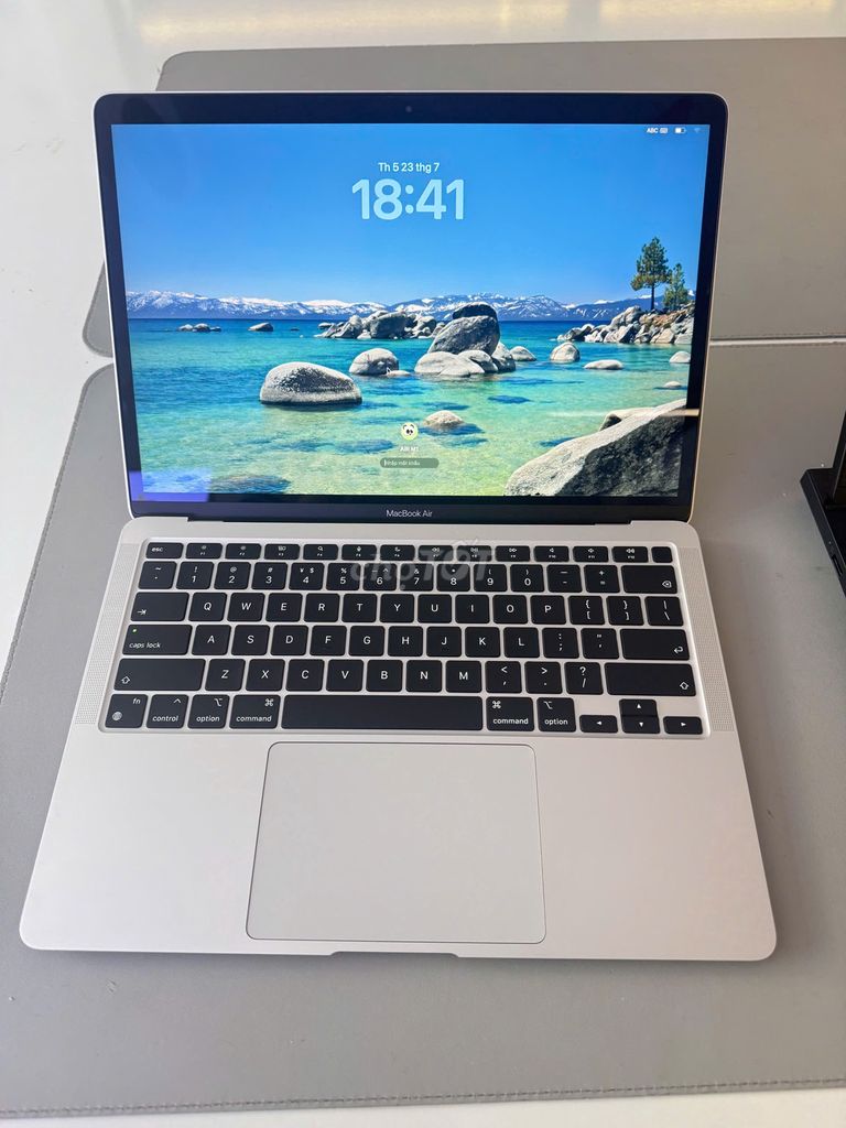 MACBOOK AIR M1 - SIÊU TRÂU, SIÊU GỌN NHẸ. Mua bán Laptop tại Quận Ninh Kiều Cần Thơ được đăng bởi TT CENTER hình 1