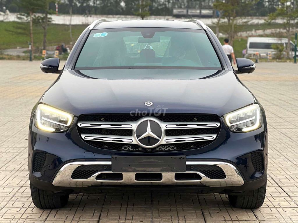 Mercedes GLC 200 4Matic 2022 đi chỉ 2,8 vạn km