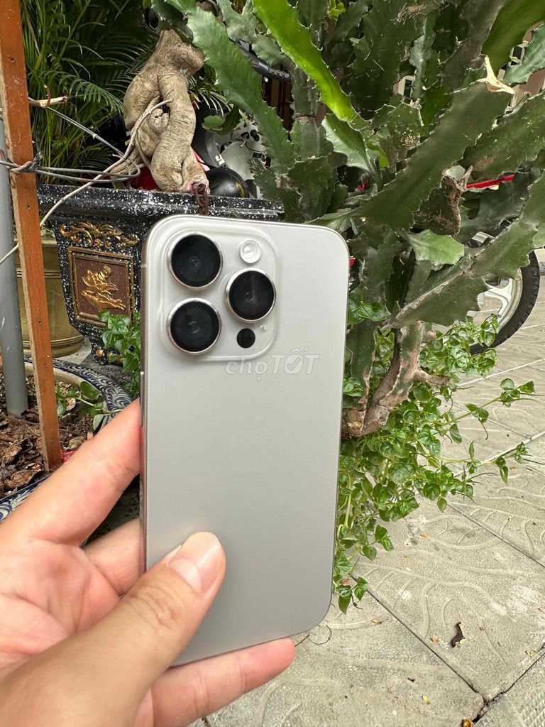 iPhone 15 Pro 128GB Xám chuẩn zin. Mua bán Điện thoại tại Quận Ngũ Hành Sơn Đà Nẵng được đăng bởi Tài Ngô hình 1
