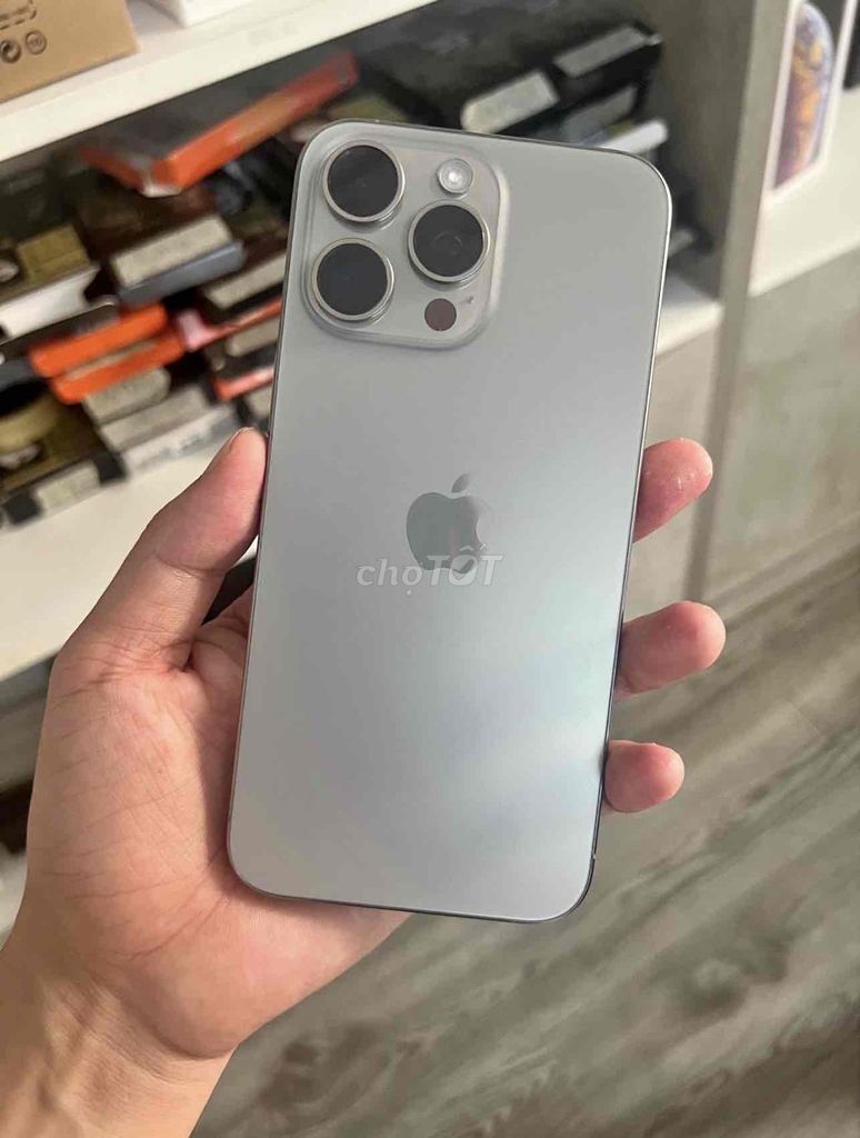 Apple iPhone 15 Pro Max Xám. Mua bán Điện thoại tại Thành phố Thủ Dầu Một Bình Dương được đăng bởi Đỗ Trùng Dương hình 1