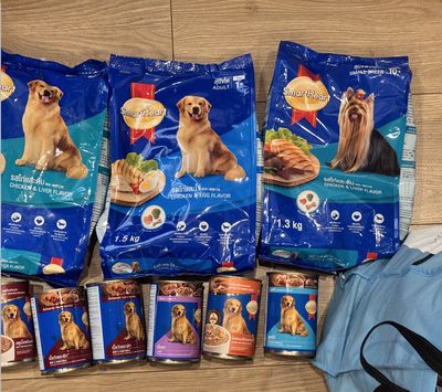 Thức ăn cho chó Smartheart: pate 400g và hạt 1,5kg