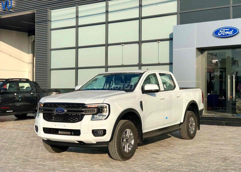 Ford Ranger XLS ĐỦ MÀU. Mua bán Ô tô tại Thành phố Thanh Hóa Thanh Hóa được đăng bởi Ngọc Ford Thanh Hoá hình 3