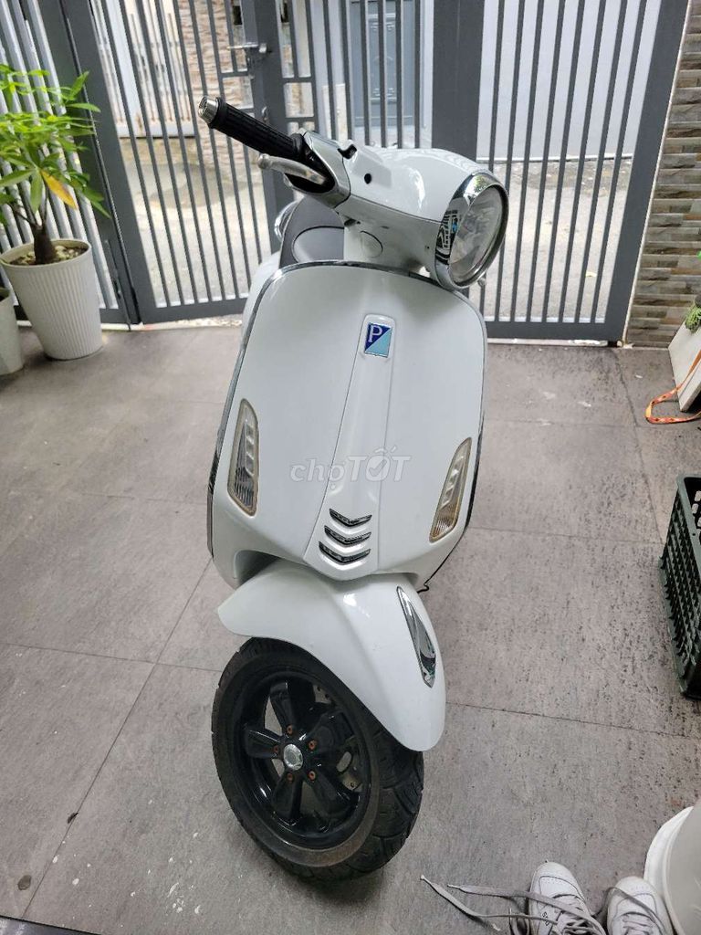 Vespa Primavera. Mua bán Xe máy tại Quận Hải Châu Đà Nẵng được đăng bởi Cris Nguyễn hình 1