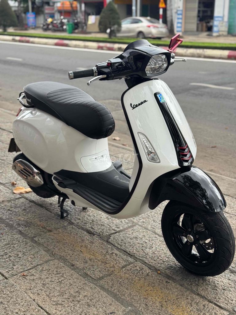 Vespa Sprint Đỏ Cherry và Trắng đen bs 72 zin. Mua bán Xe máy tại Thành phố Bà Rịa Bà Rịa - Vũng Tàu được đăng bởi Cửa Hàng Xe Máy Anh Luân hình 13