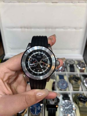 Đồng Hồ Guess chính hãng. Mua bán Đồng hồ tại Thành phố Biên Hòa Đồng Nai được đăng bởi BỤI Seconhand