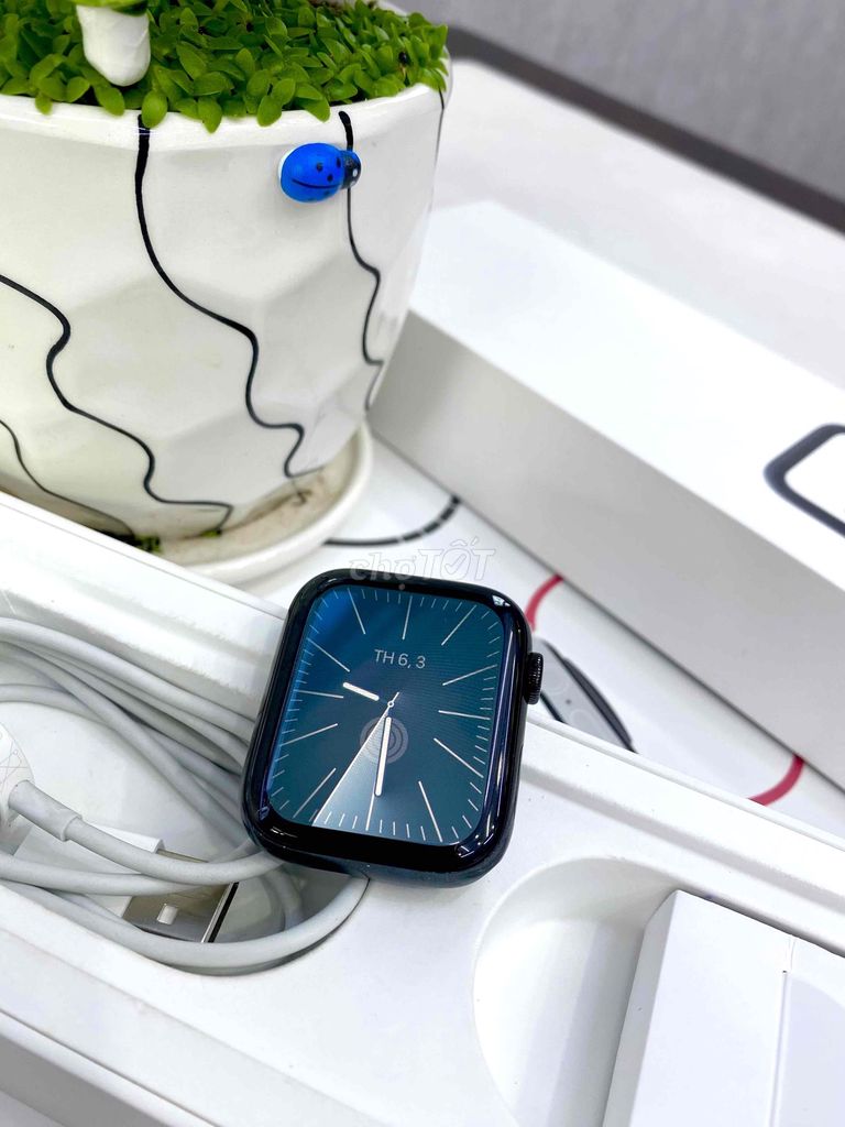 Apple Watch Series 4 44mm Thép Đen. Mua bán Thiết bị đeo thông minh tại Quận Thanh Khê Đà Nẵng được đăng bởi iPhone và Apple Watch cũ Đà Nẵng hình 1
