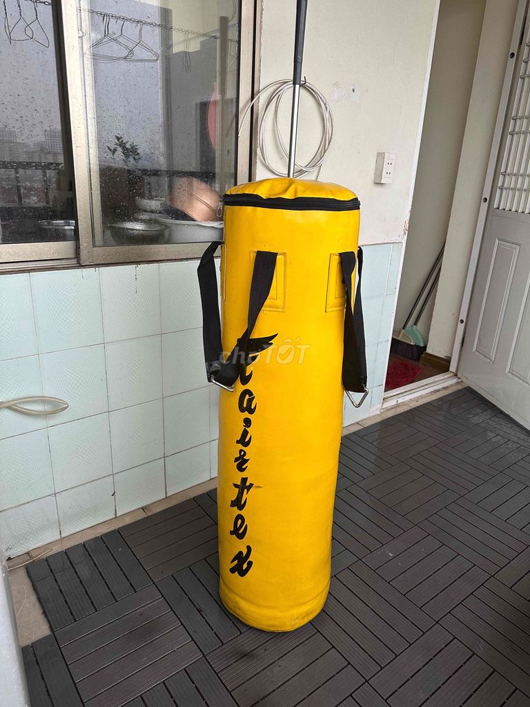 Bao cát đấm bốc Fighter Vàng. Mua bán Đồ thể thao, Dã ngoại tại Quận Long Biên Hà Nội được đăng bởi Nguyễn Dũng hình 1