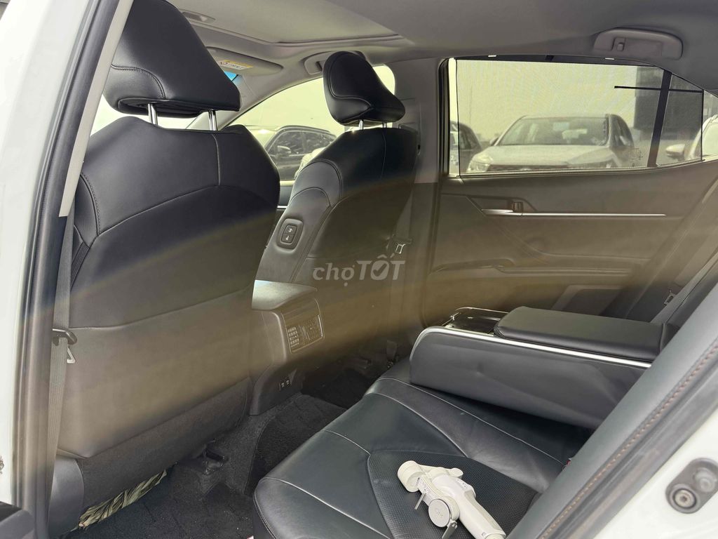 Toyota Camry 2019 2.5Q - 45000 km - Xăng Cao Cấp. Mua bán Ô tô tại Quận Bình Thạnh Tp Hồ Chí Minh được đăng bởi Công Sang hình 11