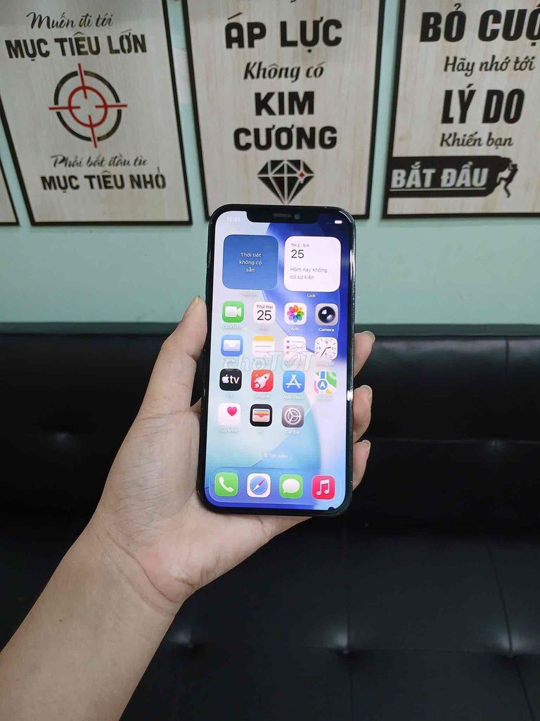 iPhone 12 Pro 256GB Quốc Tế mỹ Zin 1 chủ bin zin 8. Mua bán Điện thoại tại Thành phố Vũng Tàu Bà Rịa - Vũng Tàu được đăng bởi Hùng LUXURY 6789 UY Tín Tạo Nên Thương Hiệu hình 1