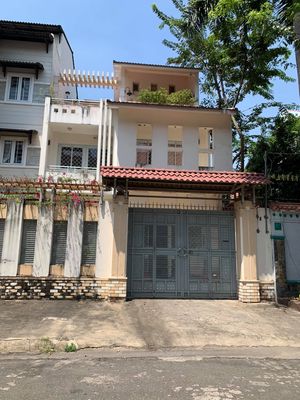 Biệt thự Khu Tên Lửa, Đường 18, Q.Bình Tân, 8x20m, 2,5 tấm, Gần Aeon. Mua bán nhà ở tại Quận Bình Tân Tp Hồ Chí Minh được đăng bởi Hoàng Nga BĐS Khu Tên Lửa