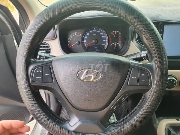 Bán huyndai i10 2017, bản đủ, số sàn. Mua bán Ô tô tại Thành phố Thủ Dầu Một Bình Dương được đăng bởi Lê Văn Tân hình 4