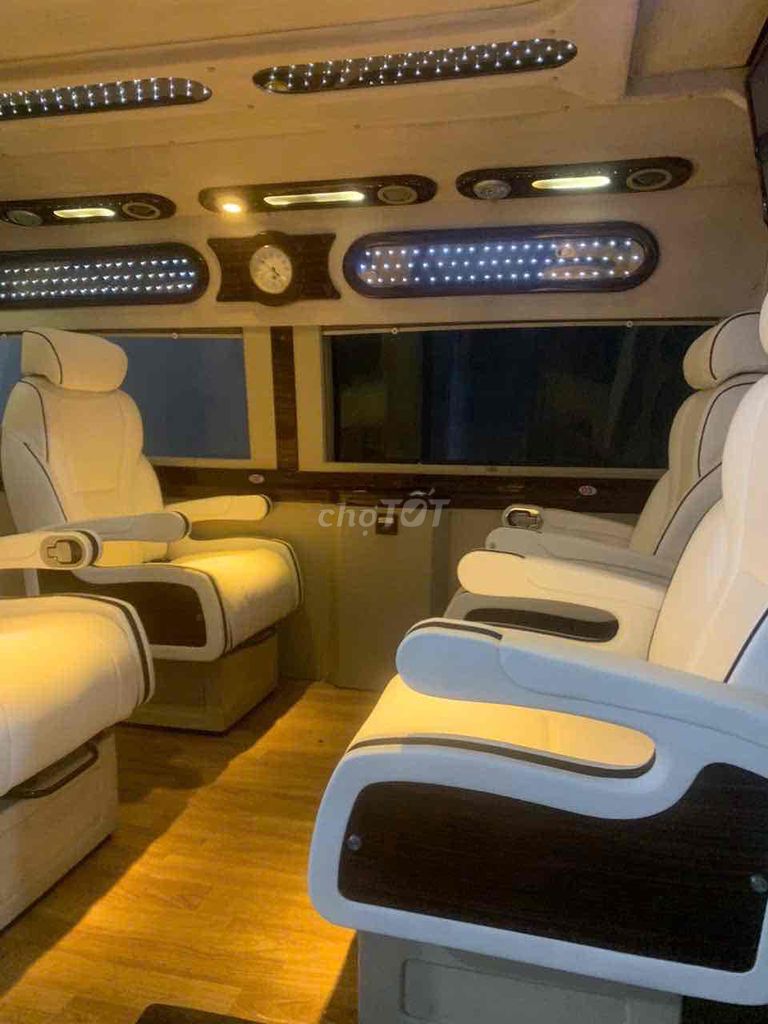 Ford Transit 2015 - bản limousine 10 ghế ngả vip. Mua bán Ô tô tại Thành phố Thuận An Bình Dương được đăng bởi Tuan Minh hình 8