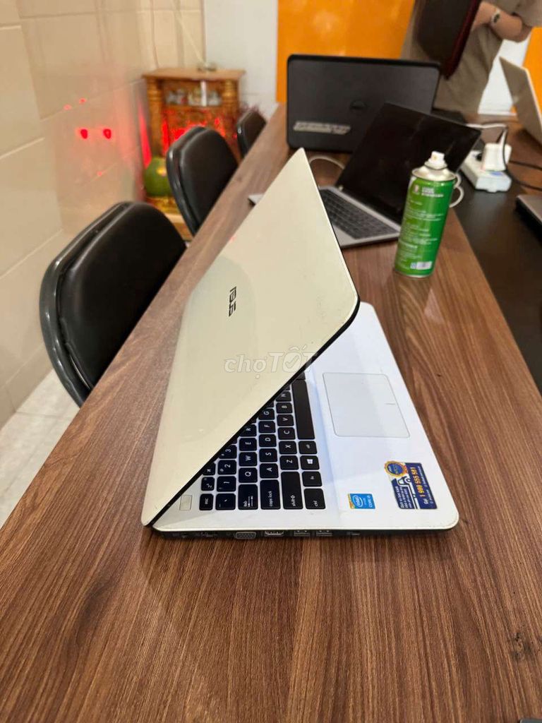 Asus i3 gen 3 15.6 inch 4GB/128GB. Mua bán Laptop tại Quận Cẩm Lệ Đà Nẵng được đăng bởi Hbach Technology hình 1