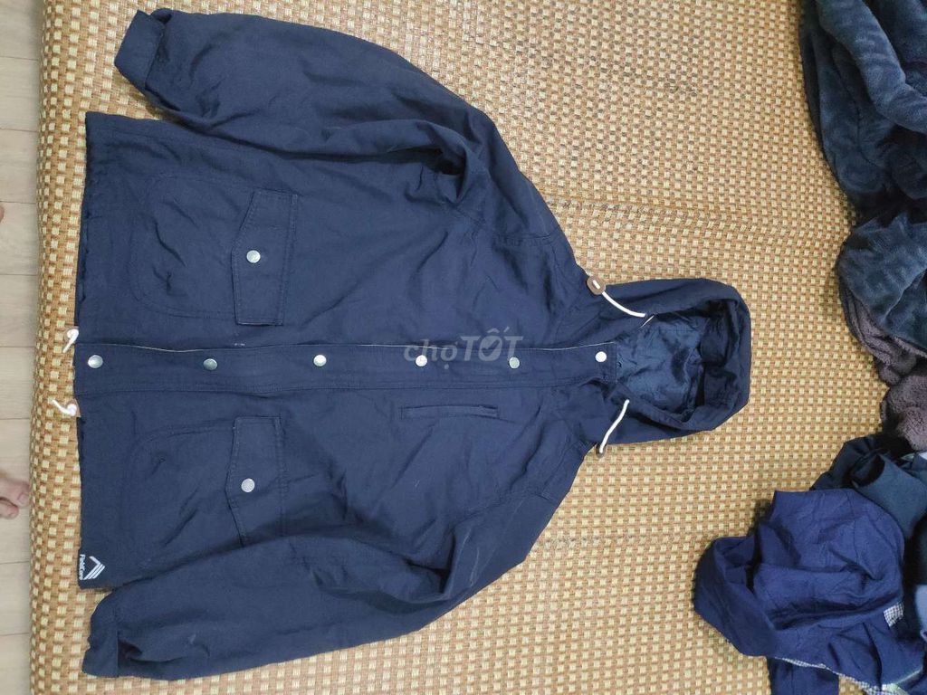 Áo khoác FieldCore Nam Nylon size L. Mua bán Quần áo tại Huyện Nam Sách Hải Dương được đăng bởi Dọn tủ quần áo Lỗi tặng hình 1