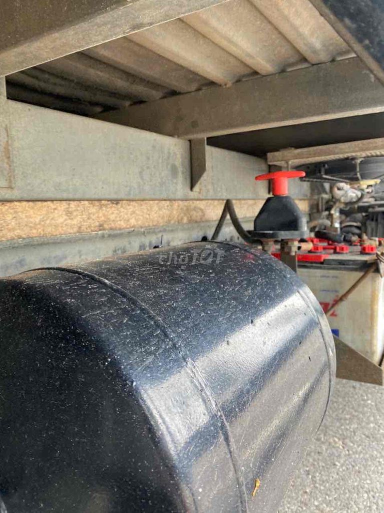 Thaco Olin 198 sx 2013 tải 1T6 Thùng kín dài 4m3 c. Mua bán Xe tải, xe ben tại Quận Liên Chiểu Đà Nẵng được đăng bởi Tran thanh quoc hình 11