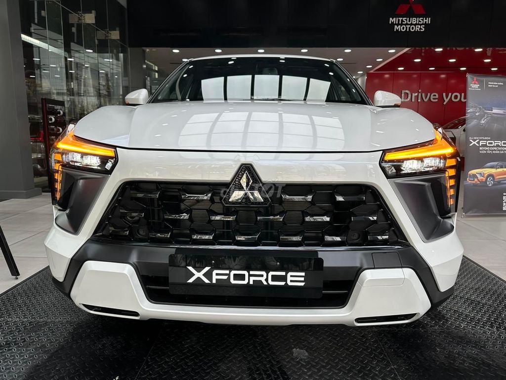 MITSUBISHI XFORCE ƯU ĐÃI 50% TRƯỚC BẠ