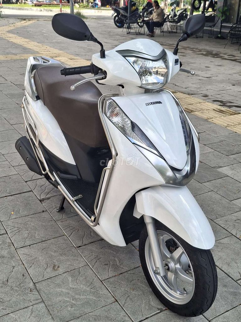 Cần bán lead 2016. Biển 43. Xe đẹp rin. Mua bán Xe máy tại Quận Hải Châu Đà Nẵng được đăng bởi Mua Bán Xe Cũ Có Góp Nợ xấu hình 1