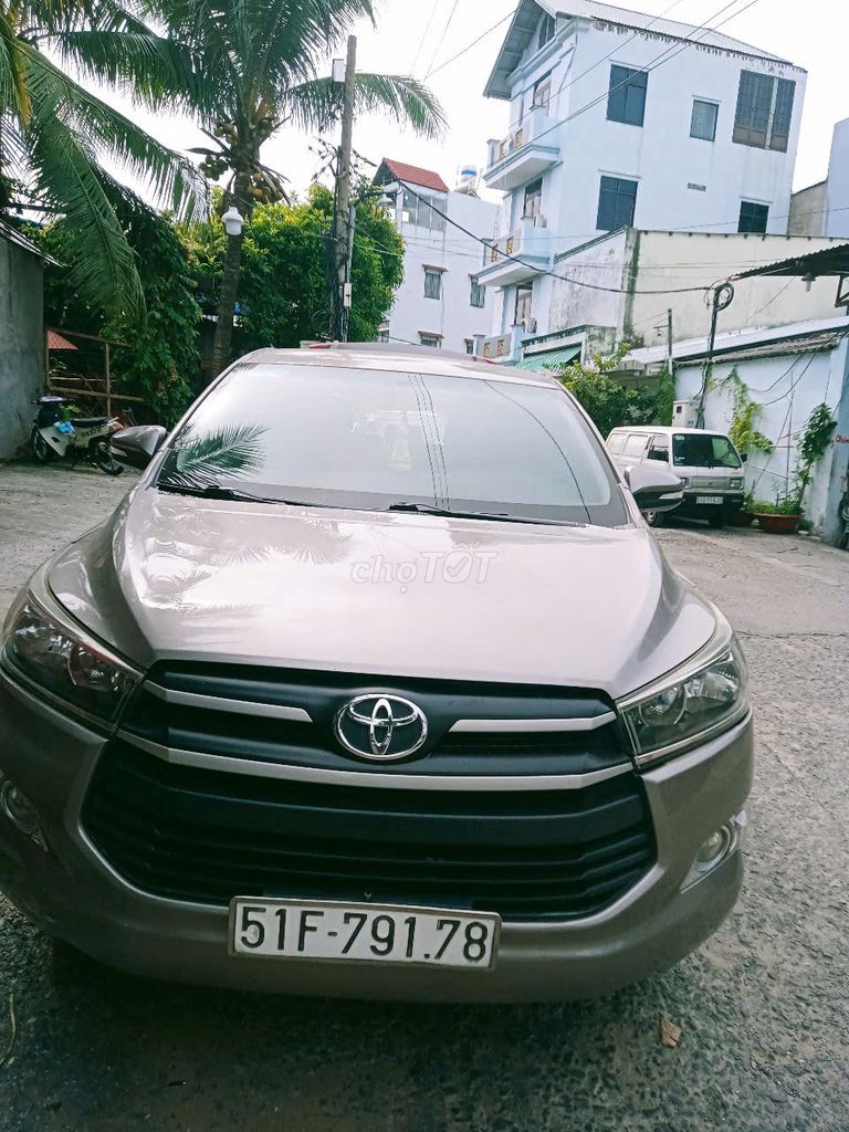 Toyota Innova 2016 2.0E - 282000 km. Mua bán Ô tô tại Quận 6 Tp Hồ Chí Minh được đăng bởi Trinh Tu Nguyet hình 1