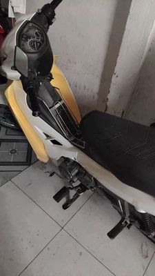 Yamaha Sirius 50cc màu Trắng. Mua bán Xe máy tại Thành phố Dĩ An Bình Dương được đăng bởi Vương lộc phát 
