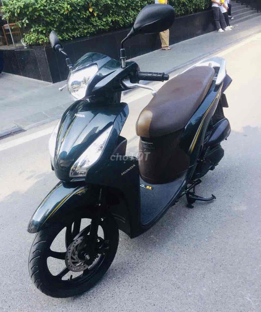 VISSION mầu xanh xe đẹp suất sắc dán kín nilon. Mua bán Xe máy tại Quận Hoàng Mai Hà Nội được đăng bởi Hoàng Thị Vân hình 2