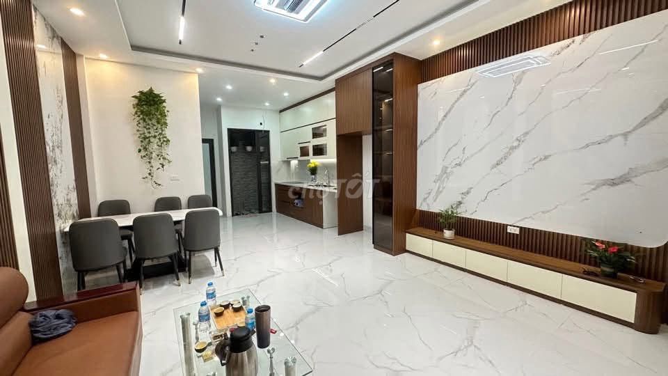 Продается дом в Гонконге Май - Бах Май, 56 м², 5 этажей, около 12 миллиардов