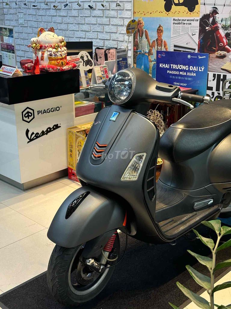 Nhà thừa xe cần bán Vespa Gts , máy êm bốc. Mua bán Xe máy tại Thành phố Nam Định Nam Định được đăng bởi Việt Anh hình 4