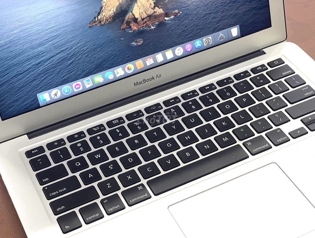 MacBook Air 2017 - Mỏng Nhẹ Sang Trọng, Mượt Mà