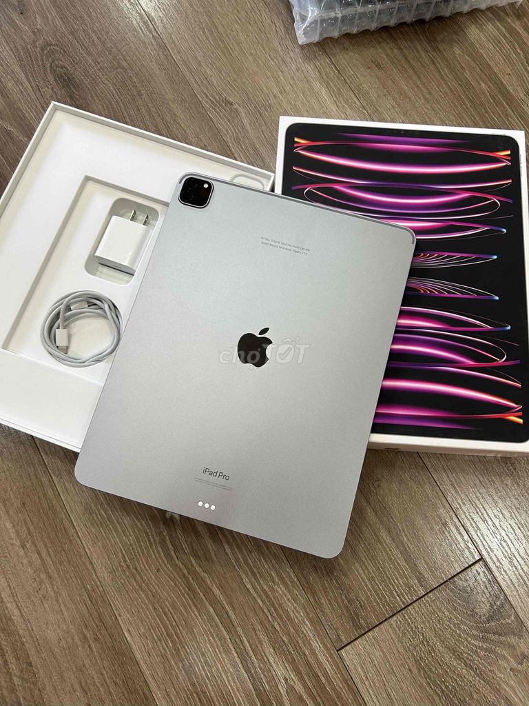 iPad Pro 12.9” m2 256 wifi 99.99% fulbox - Oder US. Mua bán Máy tính bảng tại Quận Đống Đa Hà Nội được đăng bởi Hoàng Điển Trai Long hình 1