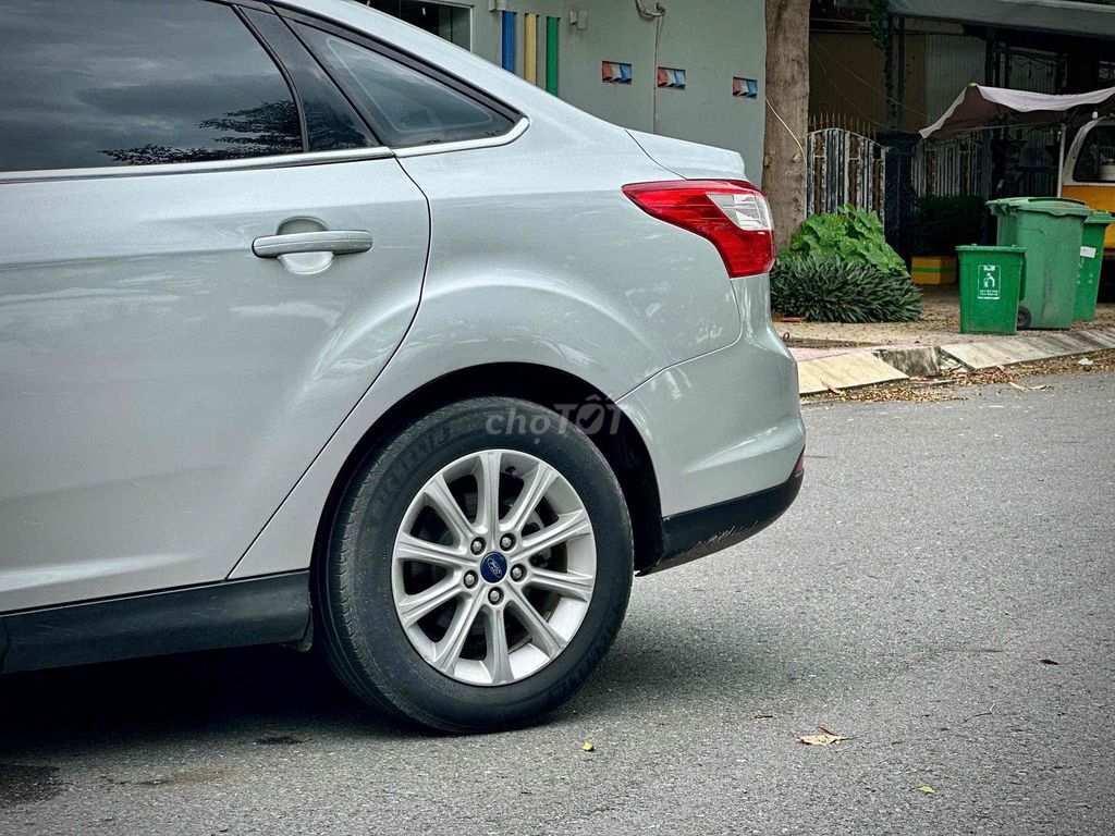 Ford Focus 2013 Bạc , bảo hành chính hãng. Mua bán Ô tô tại Quận 12 Tp Hồ Chí Minh được đăng bởi Toàn Thắng Xe Ford  hình 5
