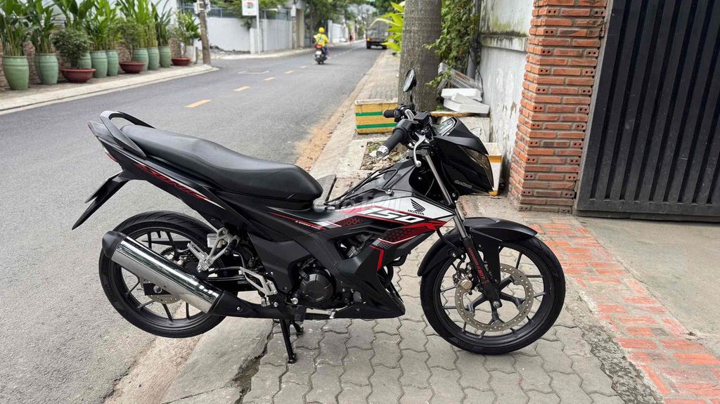 Honda Sonic 150 2021 Đen 21000 km. Mua bán Xe máy tại Thành phố Thủ Đức Tp Hồ Chí Minh được đăng bởi Hải Nam hình 2