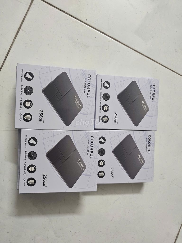 Ổ cứng SSD Colorful 256GB SATA Mới. Mua bán Linh kiện (RAM, Card...) tại Huyện Thanh Trì Hà Nội được đăng bởi Thanh Hải PC new Hà Nội hình 1