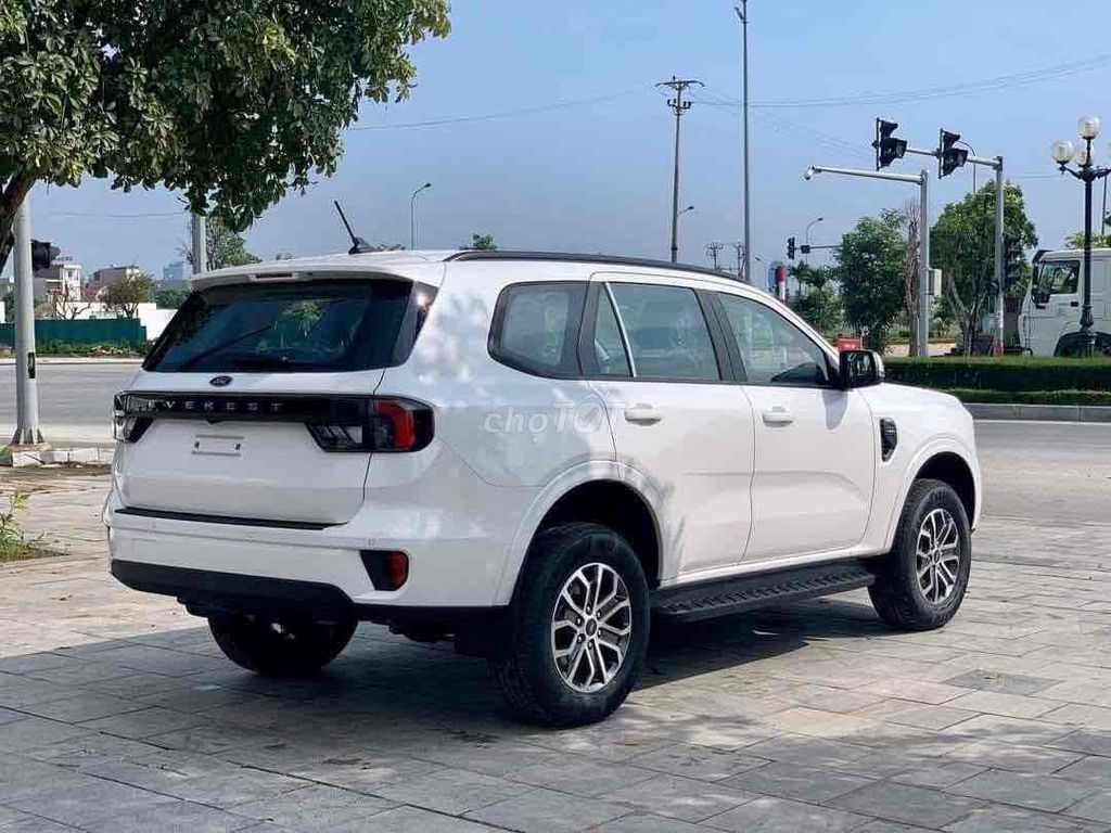 Ford Everest 2025 Titanium 2.0L Số tự động 7 chỗ. Mua bán Ô tô tại Huyện Châu Thành Tiền Giang được đăng bởi Đại Lý Ford Tiền Giang  hình 3