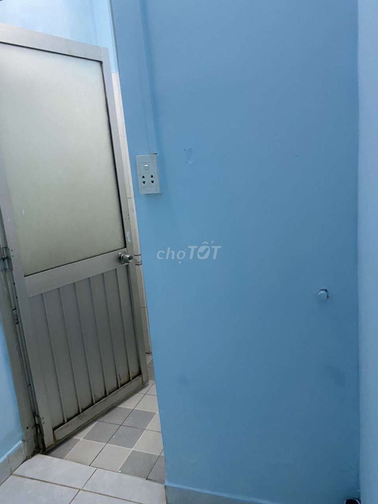 Nhà cách Vòng xoay ĐIỆN BIÊN PHỦ 300m, 60m2 2PN-1WC, hẻm thông oto