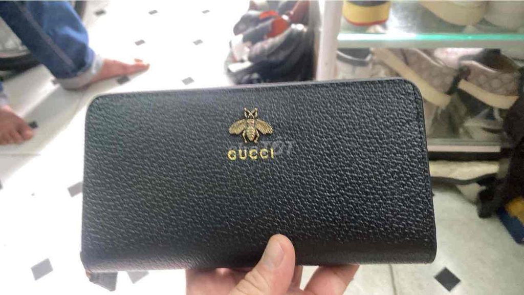 cầm tay hiệu Gucci, made in Italy, size 19,5 x 9cm