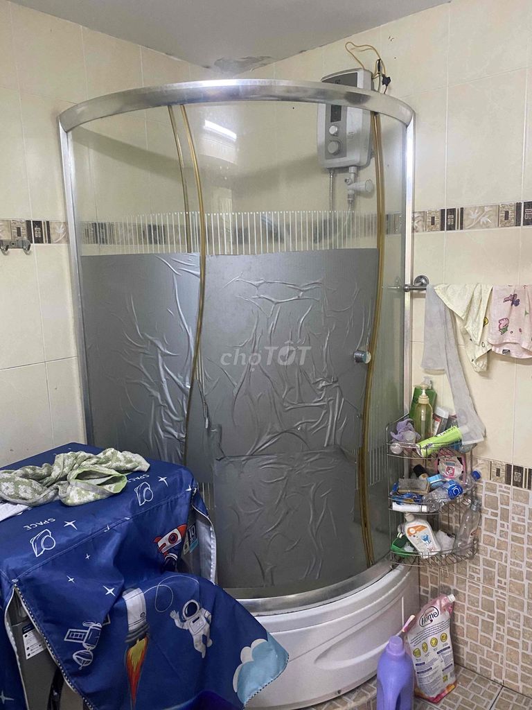 Bồn tắm đứng Kính Nhựa. Mua bán Thiết bị vệ sinh, nhà tắm tại Quận Bình Thạnh Tp Hồ Chí Minh được đăng bởi Tien Pham hình 1