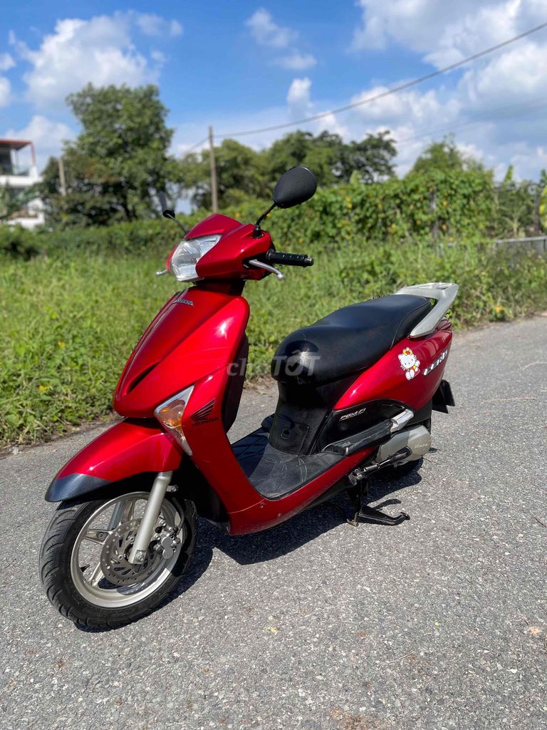 Honda Lead 2011 Красный