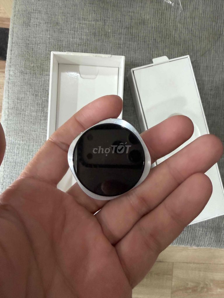 Samsung Watch 8 Trắng 40mm hàng VN đủ phụ kiện hop. Mua bán Thiết bị đeo thông minh tại Quận Thanh Xuân Hà Nội được đăng bởi Dưa Hấu hình 1