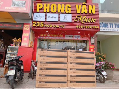 Cửa hàng nhạc cụ Phong Vân