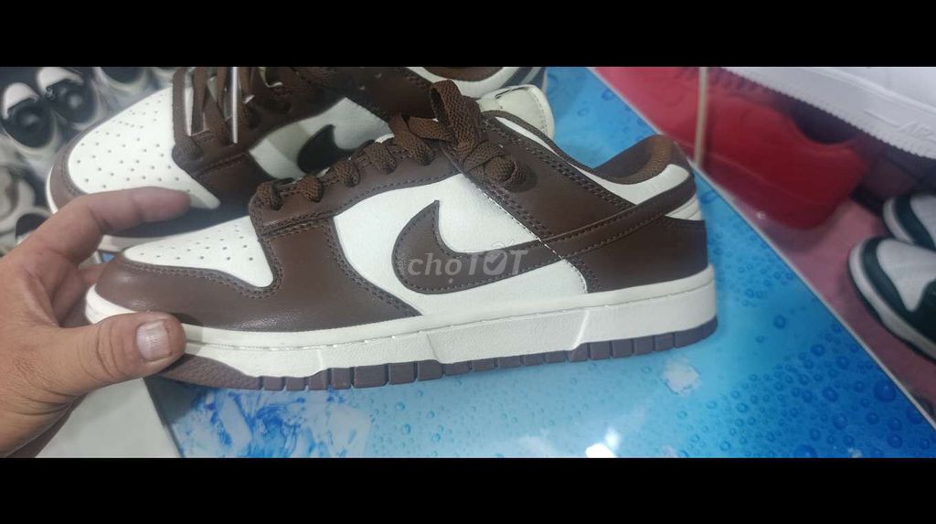 Giày thể thao Nike SB Dunk Low Nâu Trắng 41, 42. Mua bán Giày dép tại Quận Tân Phú Tp Hồ Chí Minh được đăng bởi Nguyen thanh trung hình 1