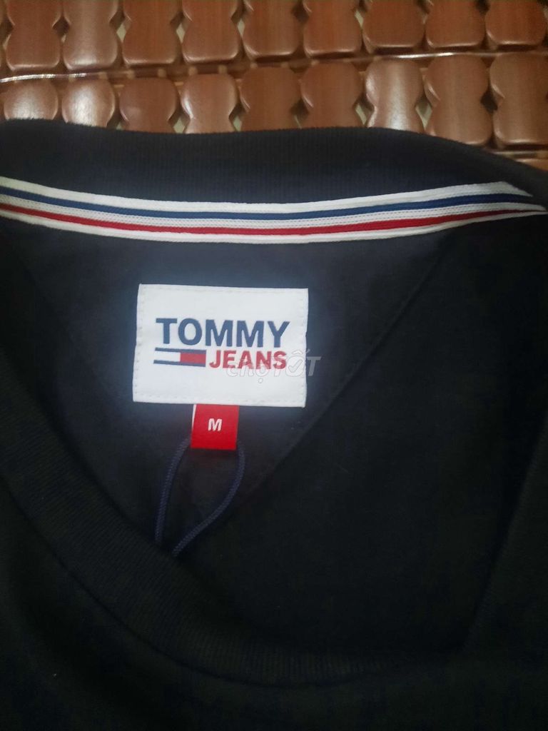 Áo Tommy