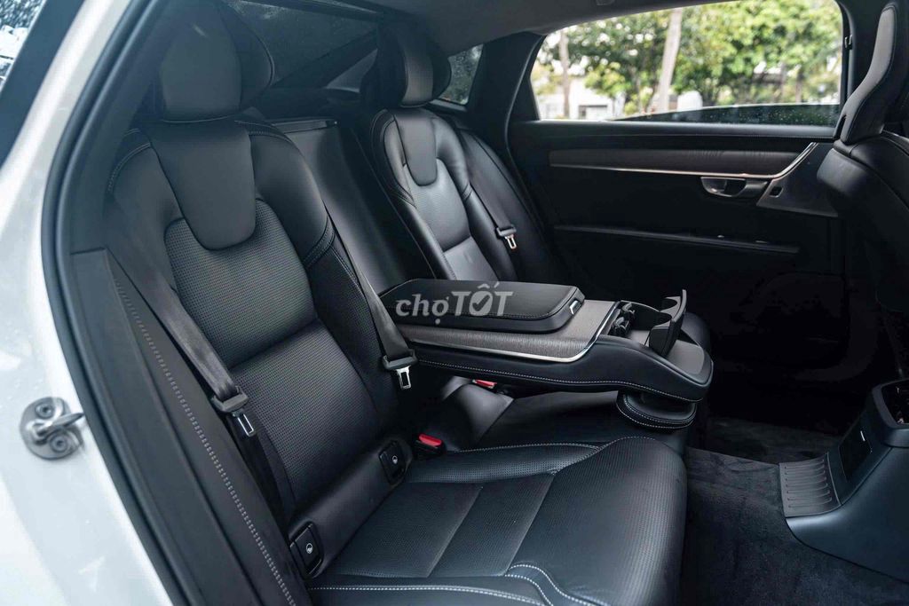 VOLVO S90 T8 2024 odo 3000km. Mua bán Ô tô tại Quận 1 Tp Hồ Chí Minh được đăng bởi Tiền Bùi LONGANH  hình 13