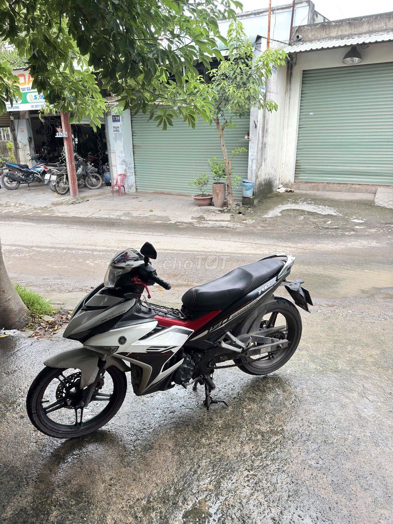 Yamaha Exciter 150, белая, красная, черная