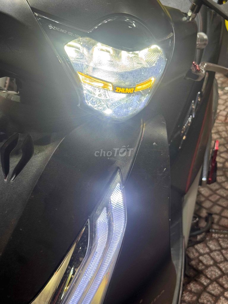 đèn pha ziphat 2013 -2016 mới tinh. Mua bán Phụ tùng xe tại Quận Phú Nhuận Tp Hồ Chí Minh được đăng bởi Lu ly hình 2